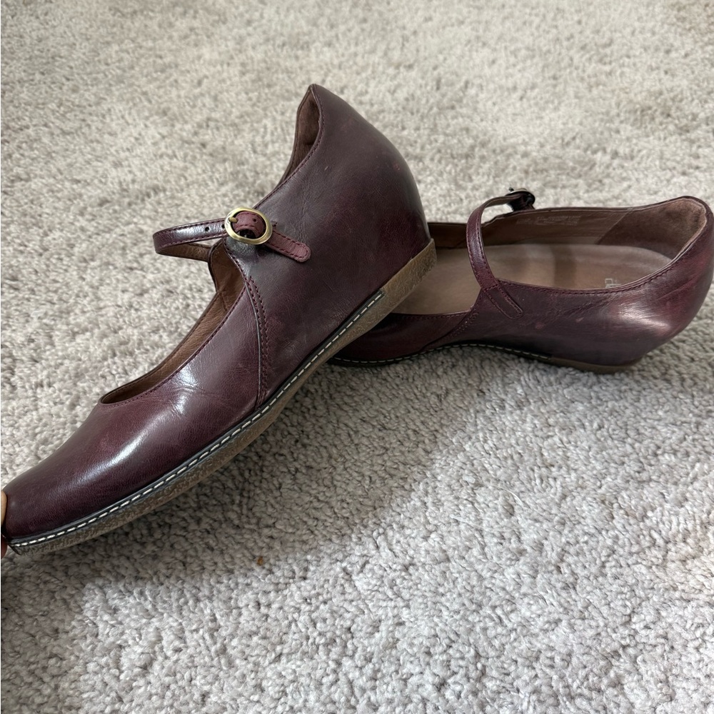 Dansko Loralie Mary Jane Shoe - Picture 4 of 6
